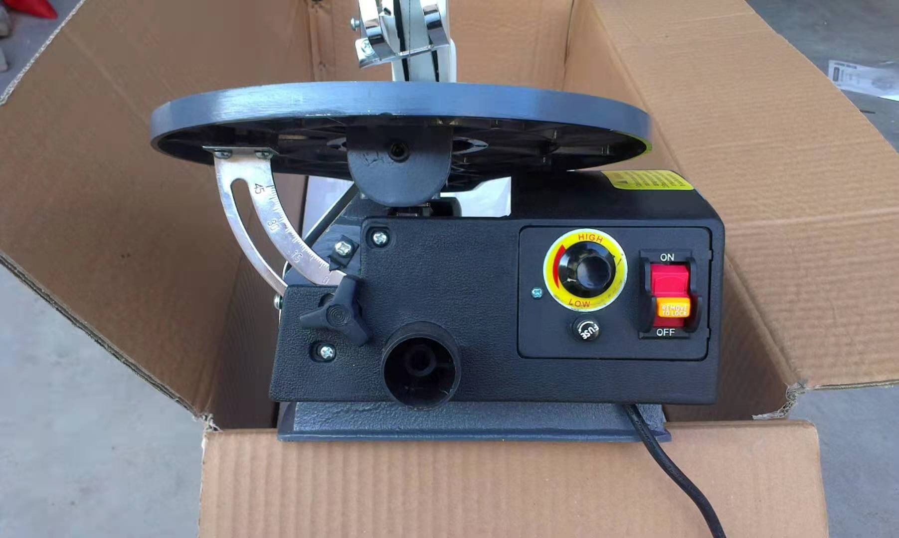 Wood Cutting Industrial Deskto - огляд і ціна Woodworking Industries